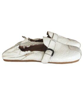 Sandolls Faux White Croc Leather SlipOn Shoes. Womens US9